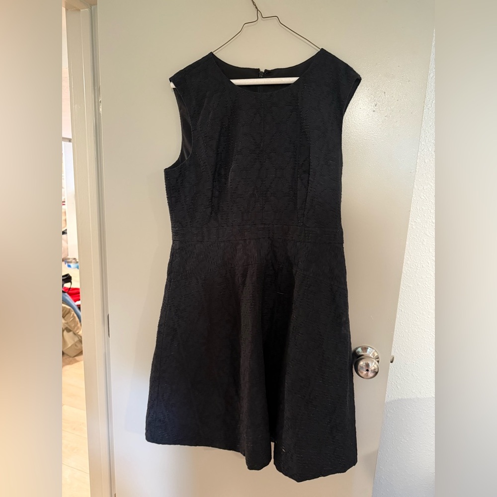 J. Crew Jacquard Textured Eyelet Black Fit & Flare Sleeveless Dress size 10